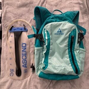 Ascend Hydration Backpack 3L Water Bladder Hiking Pack Aqua Green Trail Running